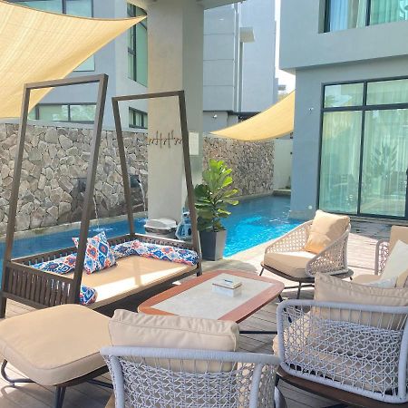 Molly Luxury Private Pool Bungalow茉莉的家豪华私人泳池别墅 Pantai Cenang  Dış mekan fotoğraf