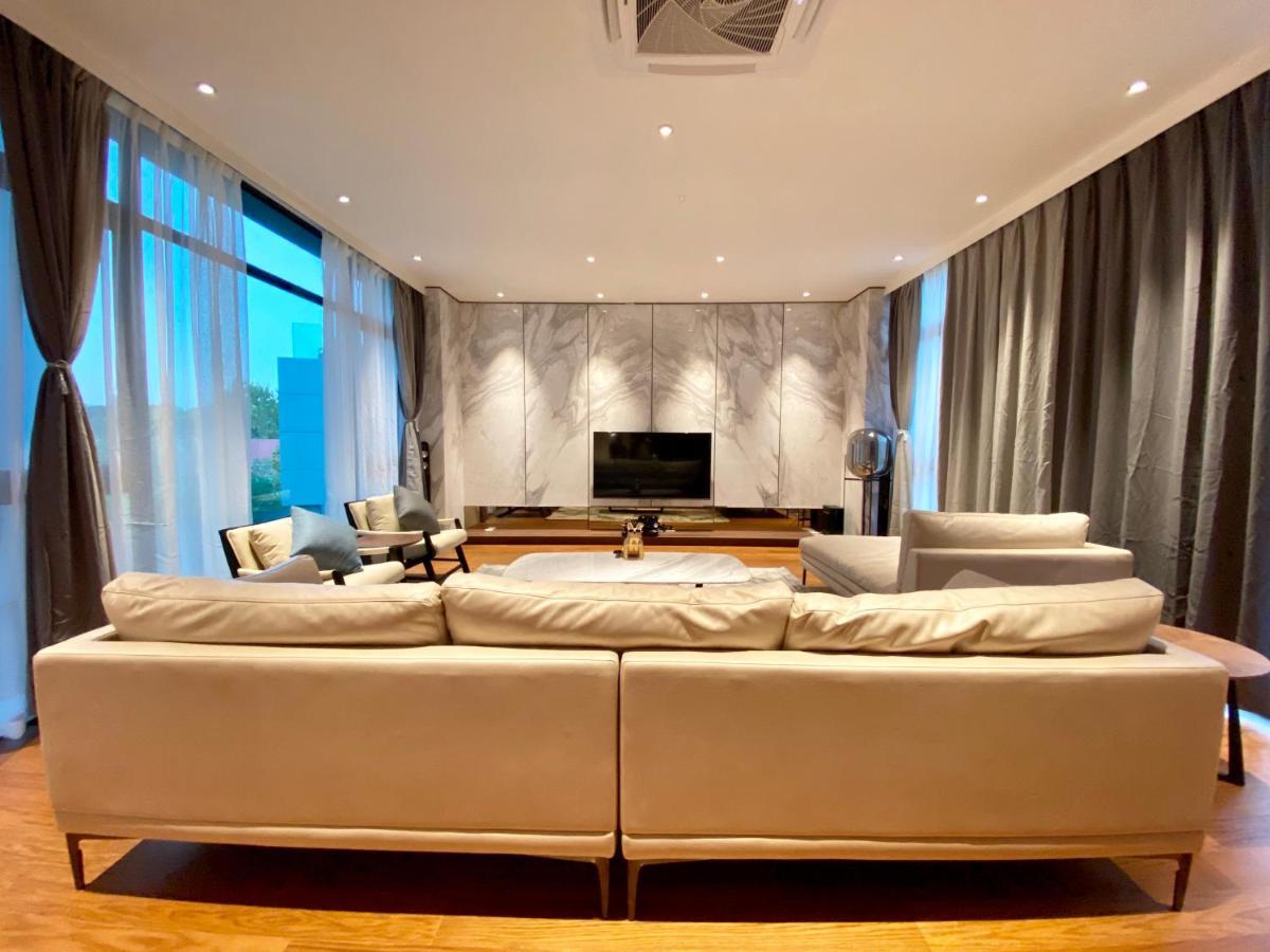 Molly Luxury Private Pool Bungalow茉莉的家豪华私人泳池别墅 Pantai Cenang  Dış mekan fotoğraf