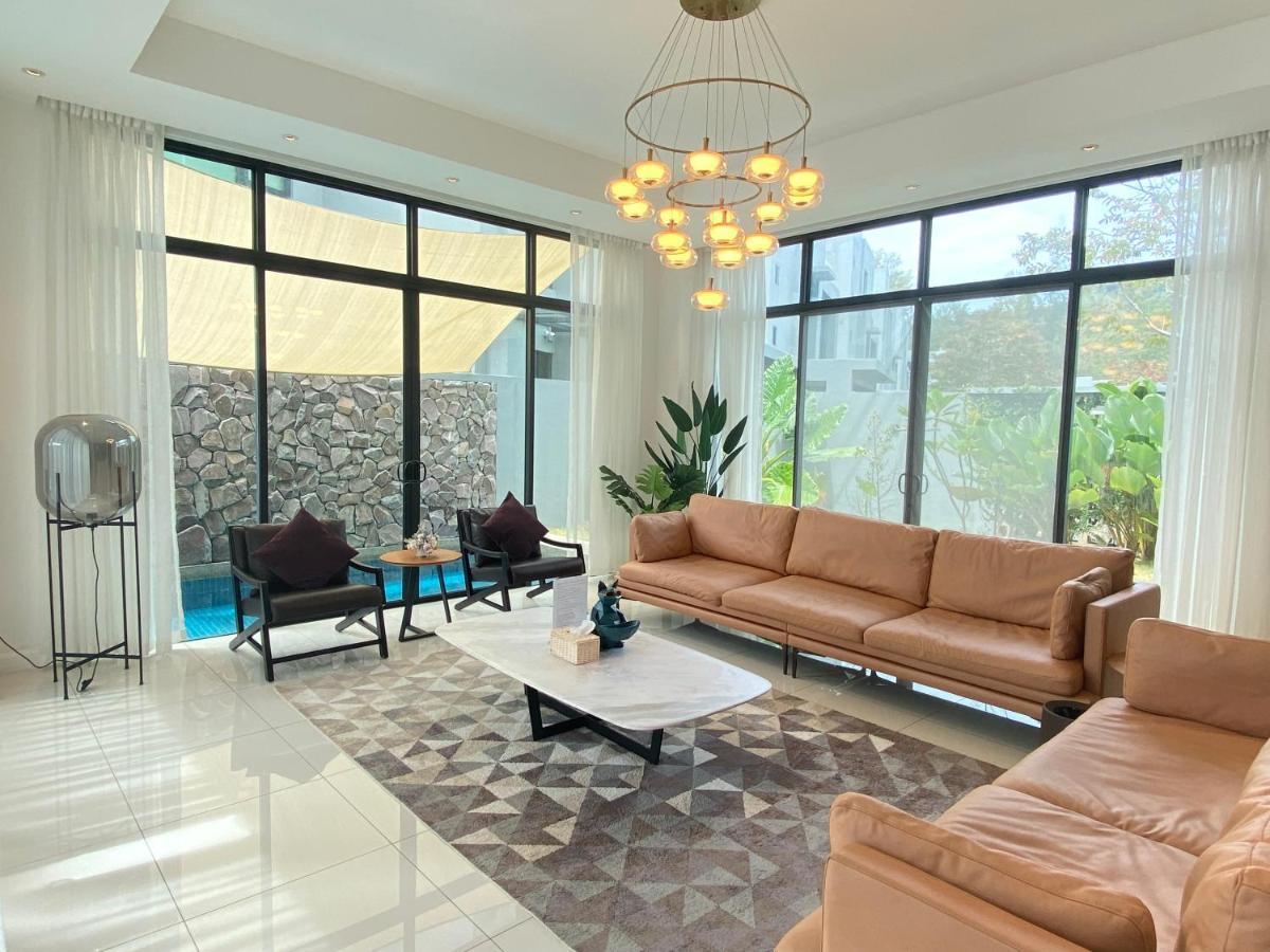 Molly Luxury Private Pool Bungalow茉莉的家豪华私人泳池别墅 Pantai Cenang  Dış mekan fotoğraf